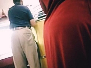 Grande Arab Marocain Ass on touching Overheated Djellaba
