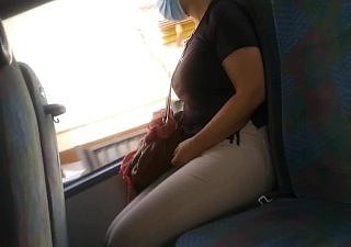 (Ryzykowny autobus publiczny) Amatorskie obciąganie z nieznajomego !!!