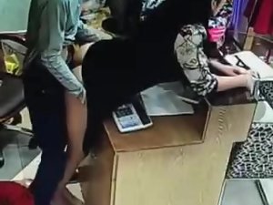 Chiński właściciel uprawiać seks podczas godzin pracy