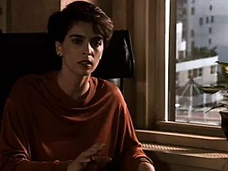 Deborah Kara Unger - berbisik dalam kegelapan