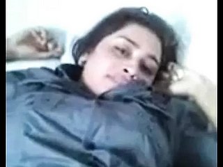 نئی شادی شدہ آنٹی نے مجھ سے جنسی تعلقات قائم کیے ہیں