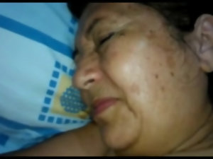 nenek Colombia memberikan sehingga yang bodoh tetapi tidak boleh mengambil berdebar-debar