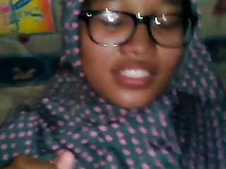 jilbab indonésio memek tudung berbulu 1
