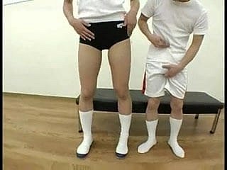Wysoka kobieta i mężczyzna krótki (ocenzurowany)
