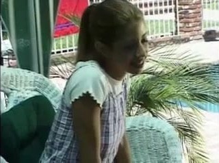 SB3 Süße Pygmy Teen bekommt mehr als sie erwartet!